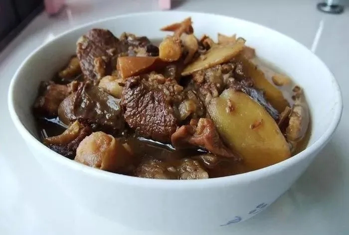 冬日又降溫，來一碗羊肉煮酒